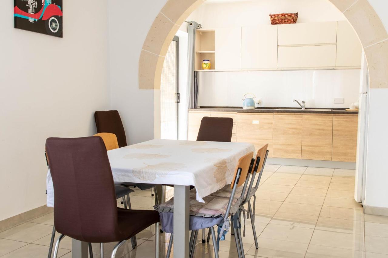 Spacious 3-Bedroom Apartment 30 Seconds From Sea มาร์ซาสคาลา ภายนอก รูปภาพ