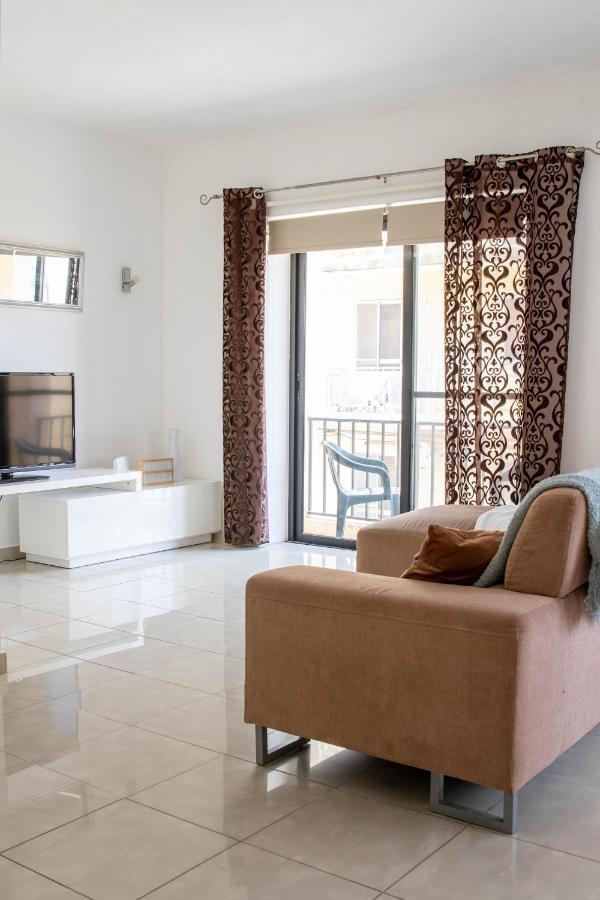 Spacious 3-Bedroom Apartment 30 Seconds From Sea มาร์ซาสคาลา ภายนอก รูปภาพ